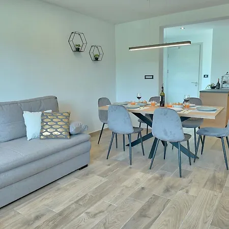 Apartment Lipa Plac