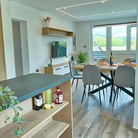 Apartment Lipa Plac *